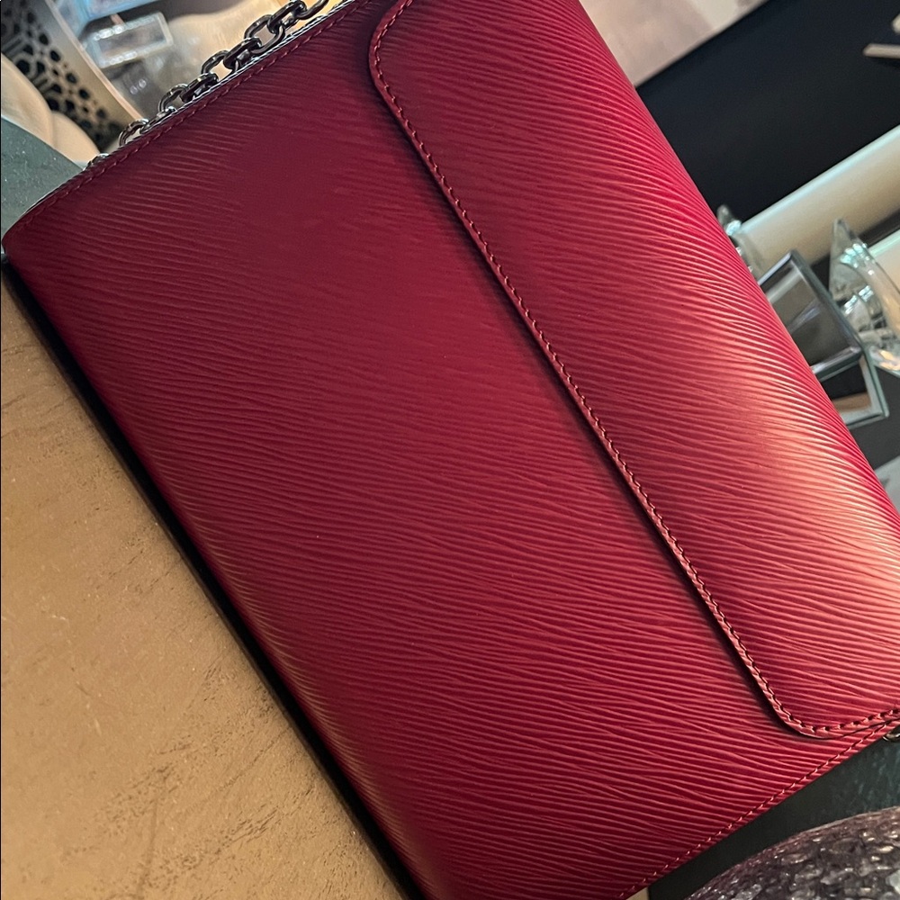Louis Vuitton Burgundy Chain Epi Twist Bag - Picture 17 of 17